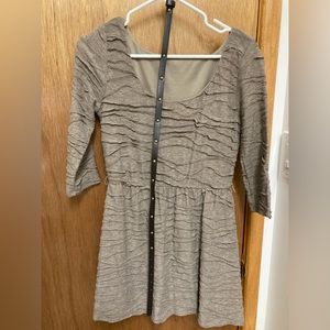 Super cute mini dress with belt!